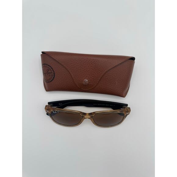 Ray-Ban RB2132 Wayfarer Bicolor Sunglasses - Picture 5 of 5